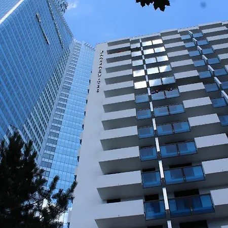 Fraser Paris La Defense 아파트호텔 쿠르브부아