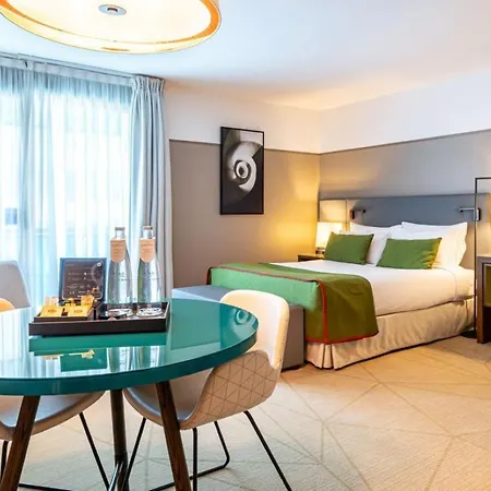 Fraser Paris La Defense 5*