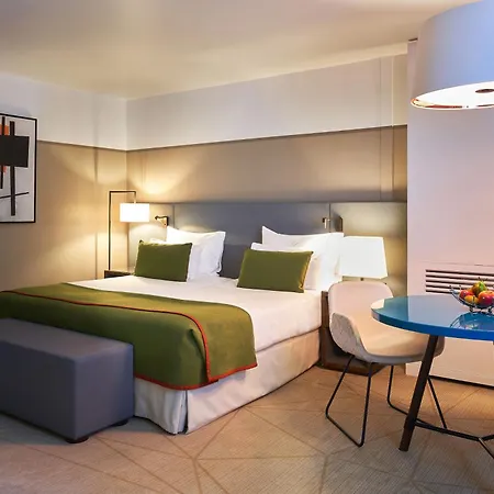 Aparthotel Fraser Paris La Defense