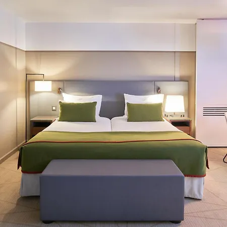 Fraser Paris La Defense Aparthotel 5*