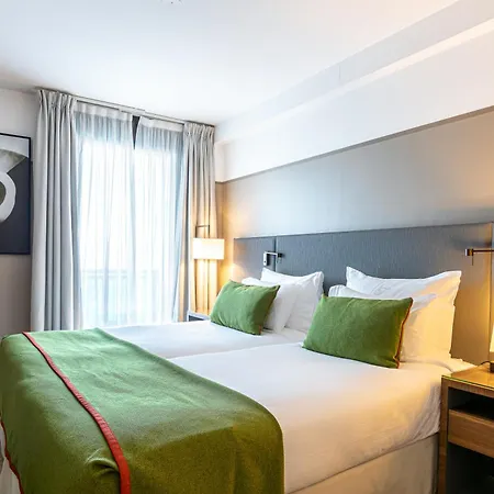 Fraser Paris La Defense