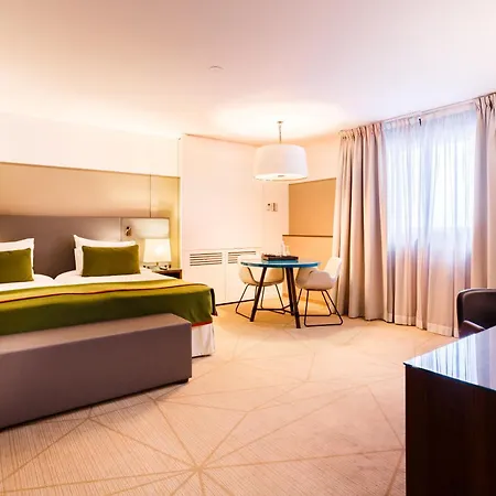 Fraser Paris La Defense Aparthotel