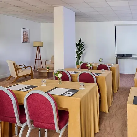 Fraser Paris La Defense