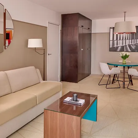 Fraser Paris La Defense 5*
