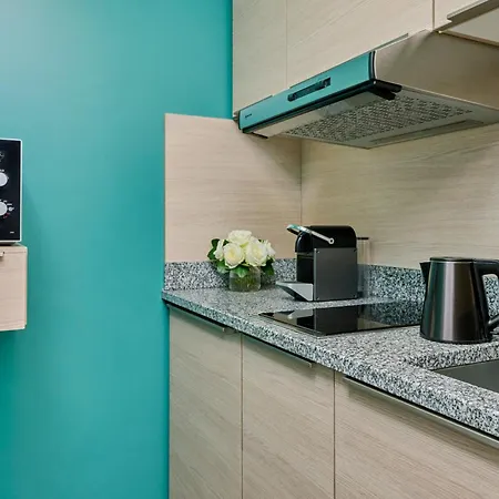 Апарт-отель Fraser Paris La Defense 5*