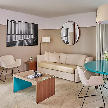 Fraser Paris La Defense 아파트호텔