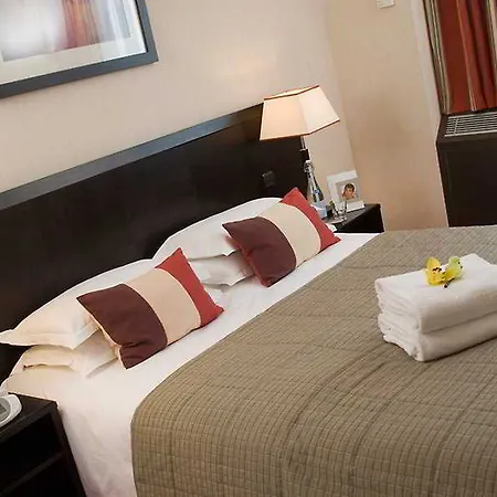 Fraser Paris La Defense 아파트호텔 5*