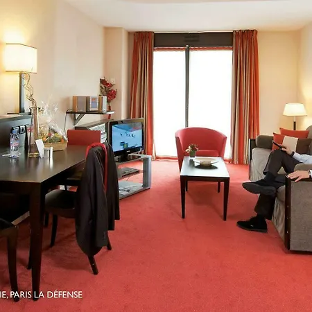 Fraser Paris La Defense 5*