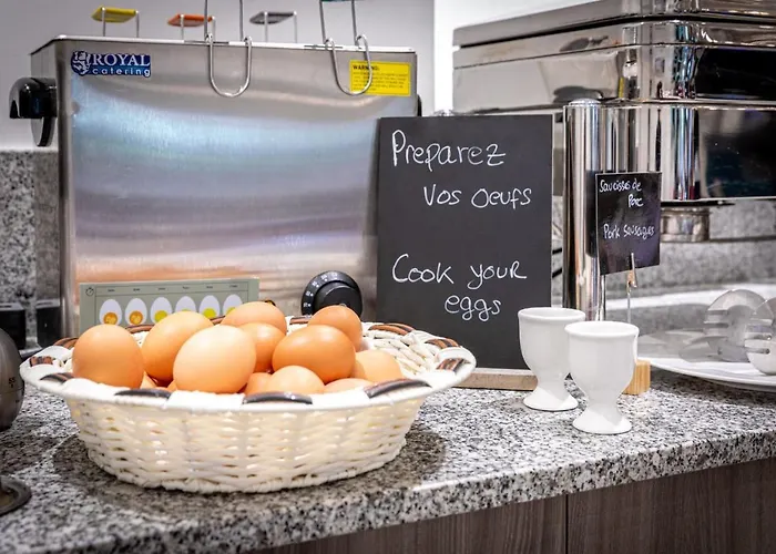 Fraser Paris La Defense 5*