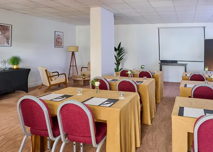 Fraser Paris La Defense