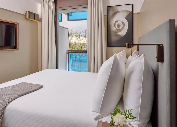 Fraser Paris La Defense Aparthotel 5*