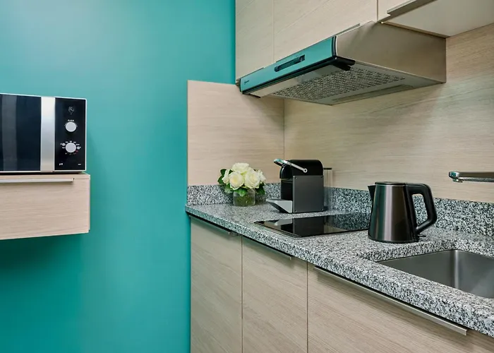 Aparthotel Fraser Paris La Defense 5*