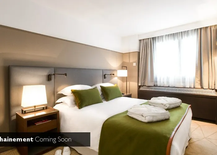 Aparthotel Fraser Paris La Defense 5*