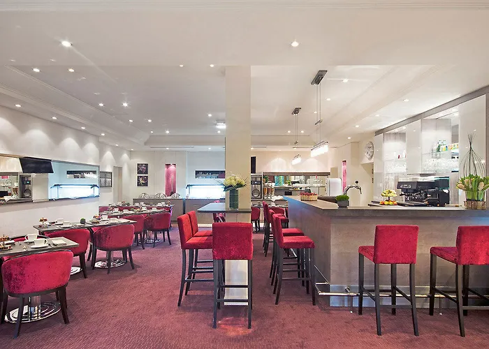 Fraser Paris La Defense Aparthotel 5*