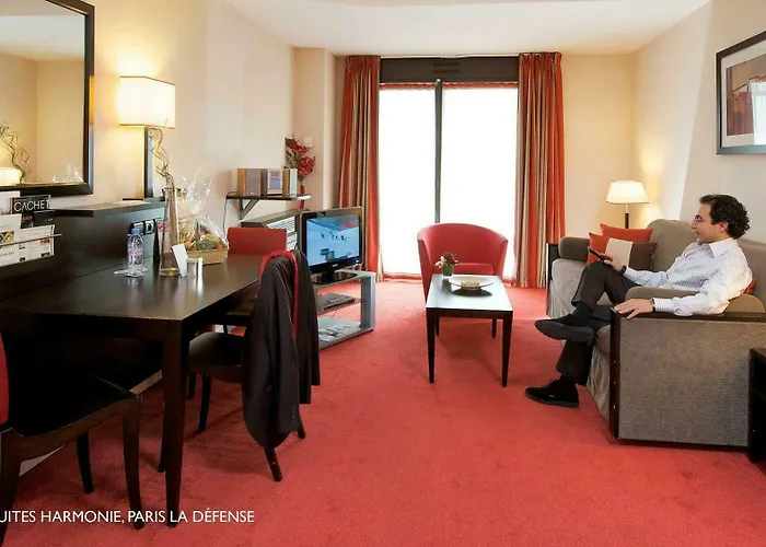 Fraser Paris La Defense 5*